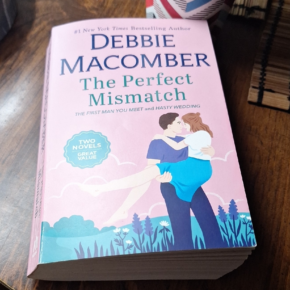 Debbie Macomber 'The Perfect Mismatch' Book